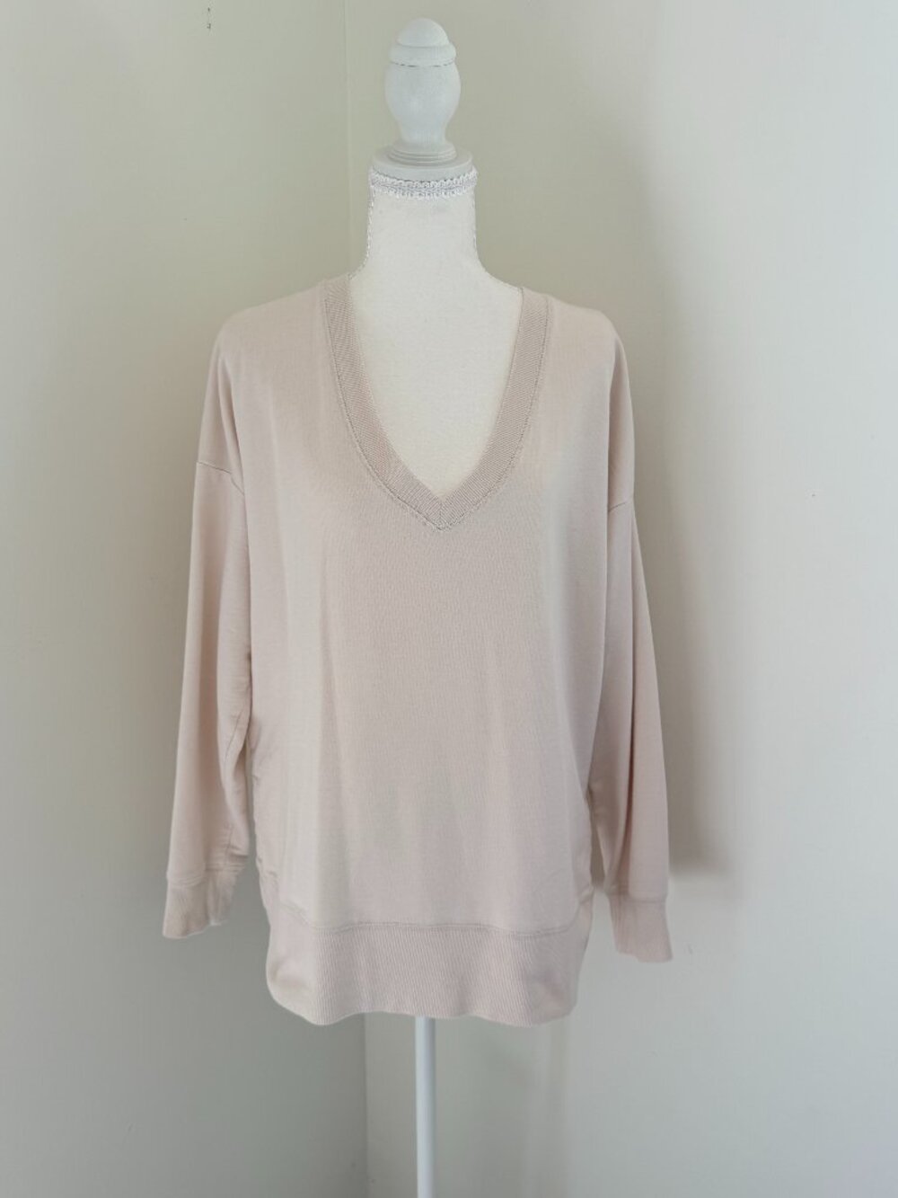 Z SUPPLY Modern V-Neck Weekender Sweatshirt - Cozy Relaxed Fit Pullover S